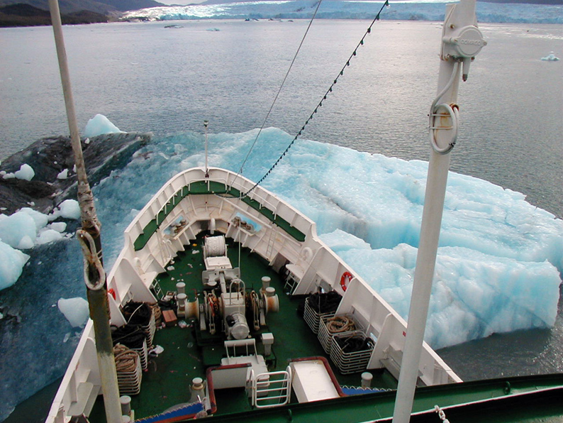 CRUISING-CHILEAN-FJORDS-P2170017.jpg